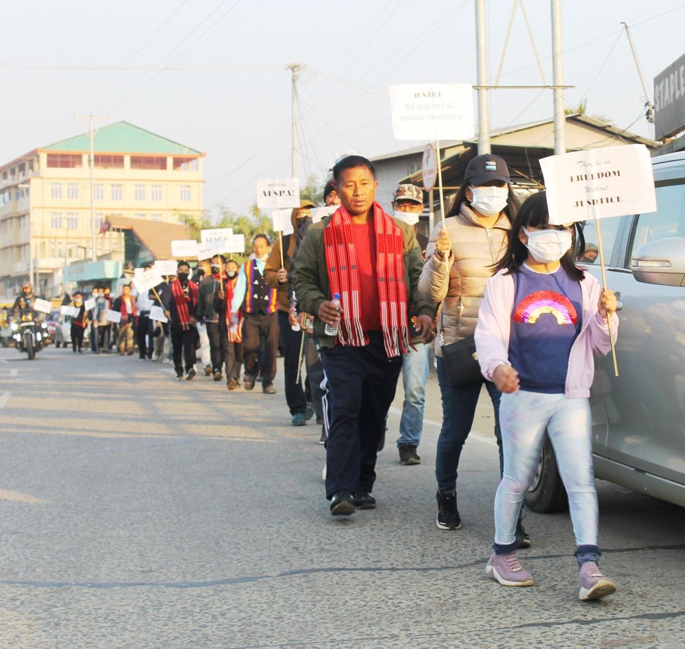 The two-day ‘March Against AFSPA’ from Dimapur to Kohima, covering nearly 70 kilometre begin on January 10 morning from Dimapur. Rev Dr Ellen Konyak led in scripture reading and prayer to start the March for the Repeal of the AFSPA at Supermarket, Dimapur. Apart from the starting point, volunteers joined the march along the way in a show of solidarity. After a night halt in Piphema, the march will resume on 6:00 am, January 11, and head towards Kohima, where they would be received by public and other organisations, before proceeding to the Raj Bhavan to submit a memorandum. The march is being organised by like-minded citizens to protest the Armed Forces Special Powers Act (AFSPA), 1958. (Morung Photo)